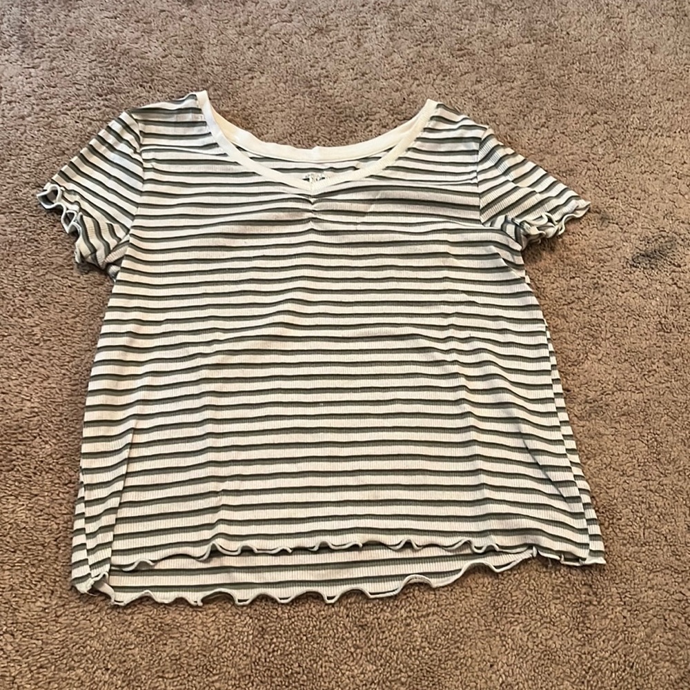 Justice light green, dark green and white striped shirt size : 14/16